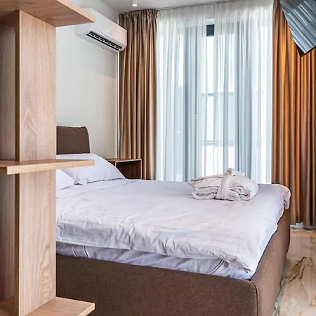 Luxury Near Center