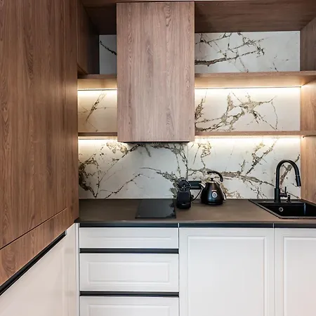 Luxury Near Center Апартаменти Бухарест
