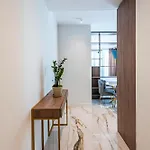 Luxury Near Center Διαμέρισμα Βουκουρέστι