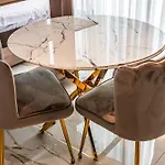 Luxury Near Center Διαμέρισμα *