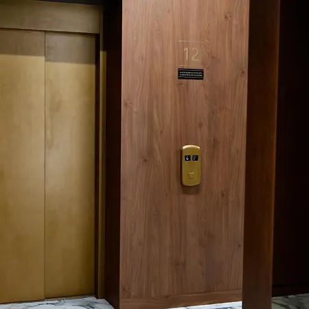 Luxury Near Center