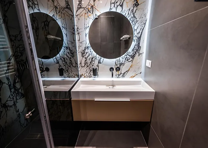 Daire Luxury Near Center