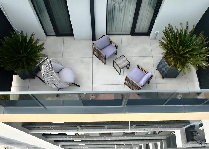 Luxury Near Center