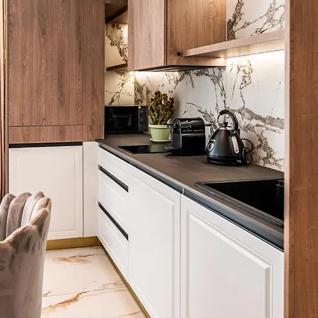 Daire Luxury Near Center *